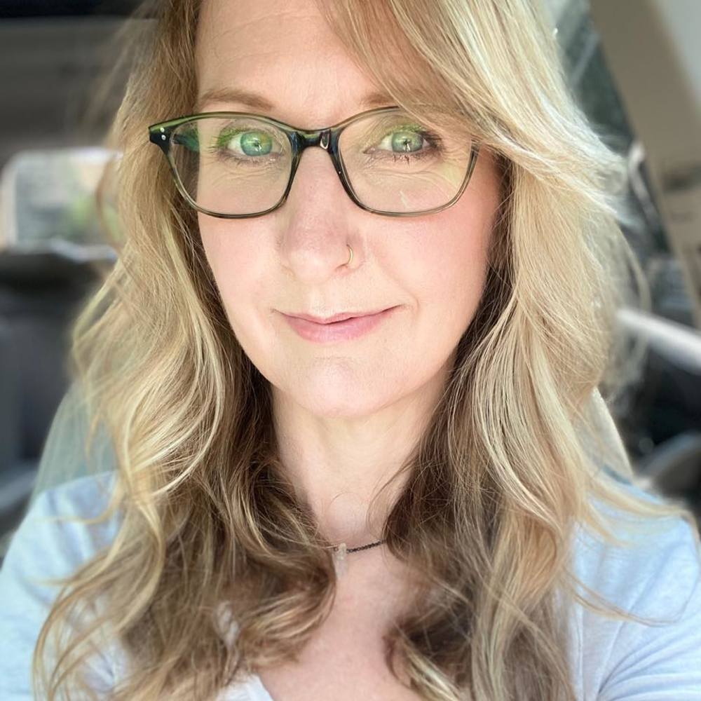 Meet your Posher, Jennifer